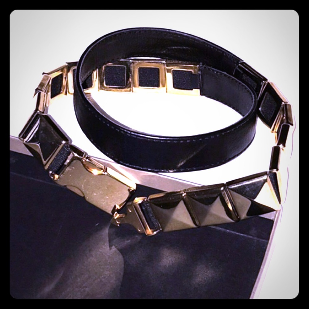 Gorgeous Suzi Roher Leather Rockstud Belt size M (RARE piece)